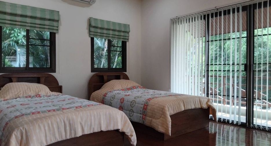 For sale 4 bedrooms house in Mueang Chiang Mai, Chiang Mai