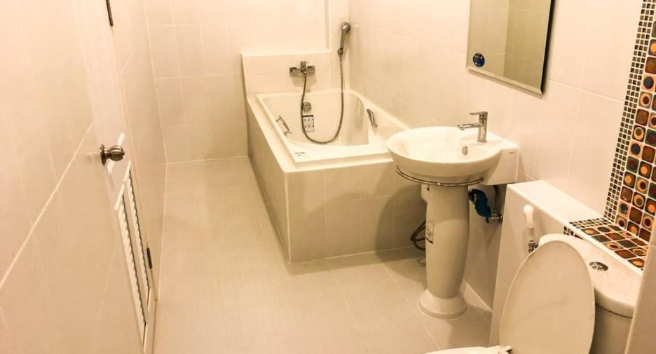 For sale 2 bedrooms house in Mueang Chiang Mai, Chiang Mai
