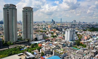 Condo en venta y en alquiler de 3 habitaciones en Sathon, Bangkok