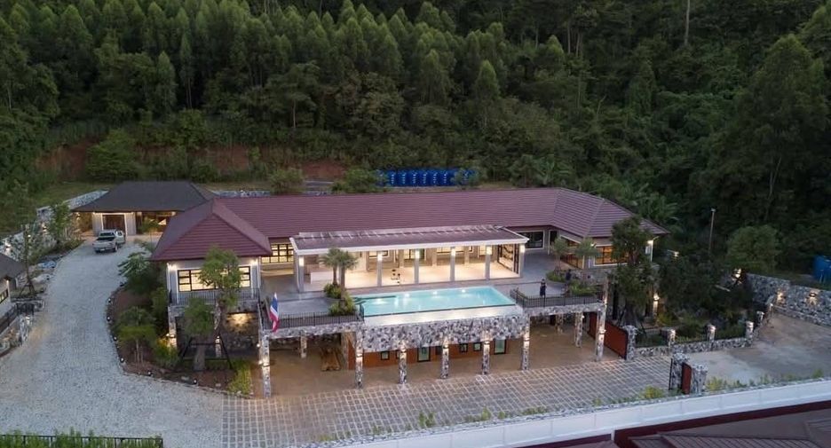 Casa en venta de 5 habitaciones en Sattahip, Chonburi