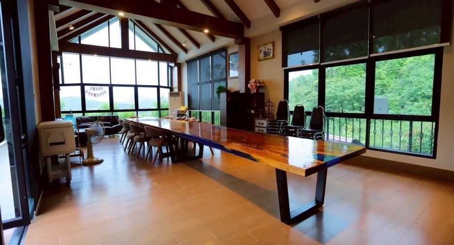 Casa en venta de 5 habitaciones en Sattahip, Chonburi