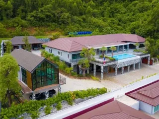 出售 5 卧室 独立屋 在 Sattahip, 芭提雅