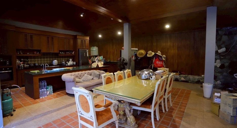 Casa en venta de 5 habitaciones en Sattahip, Chonburi
