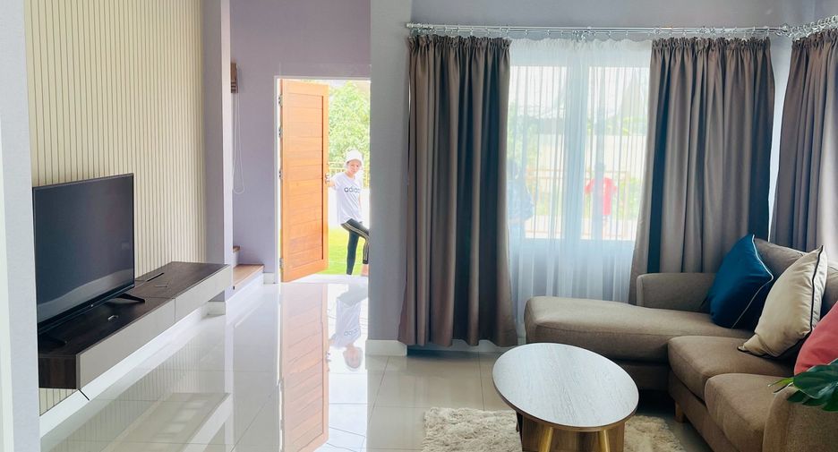 For sale 3 bedrooms townhouse in Saraphi, Chiang Mai