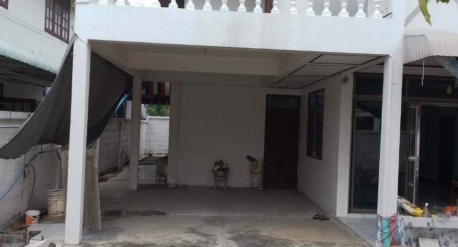 出售 4 卧室 独立屋 在 Don Mueang, 曼谷