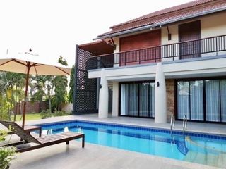 À louer 5 chambres villa à Hua Hin, Prachuap Khiri Khan