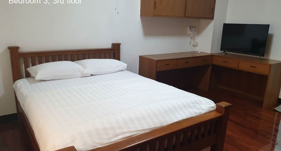 Casa adosada en venta de 4 habitaciones en Mueang Chiang Mai, Chiang Mai