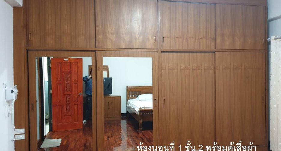 Casa adosada en venta de 4 habitaciones en Mueang Chiang Mai, Chiang Mai