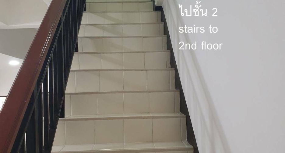 Casa adosada en venta de 4 habitaciones en Mueang Chiang Mai, Chiang Mai