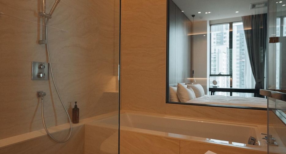 For sale 1 bed condo in Khlong Toei, Bangkok