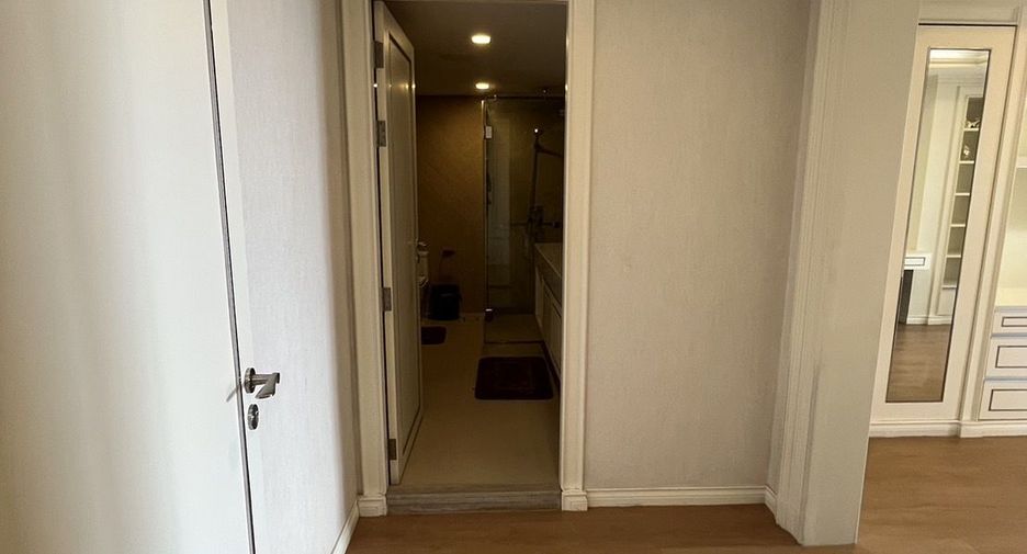 ขาย 3 ห้องนอน คอนโด ใน บางรัก, กรุงเทพฯ
