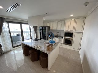 For sale 3 bedrooms condo in Bang Rak, Bangkok