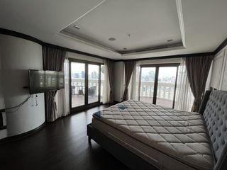 For sale 3 bedrooms condo in Bang Rak, Bangkok
