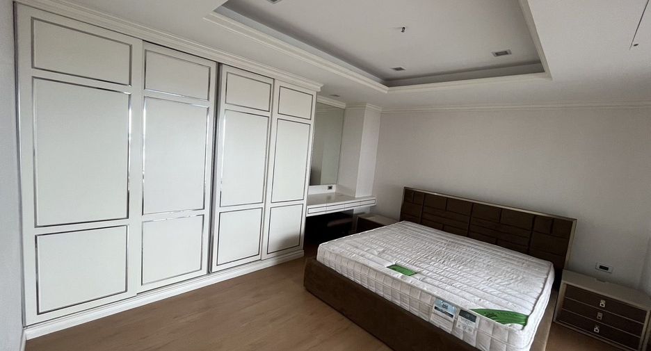 ขาย 3 ห้องนอน คอนโด ใน บางรัก, กรุงเทพฯ