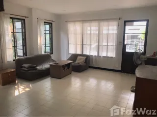 出售 2 卧室 联排别墅 在 San Sai, Chiang Mai