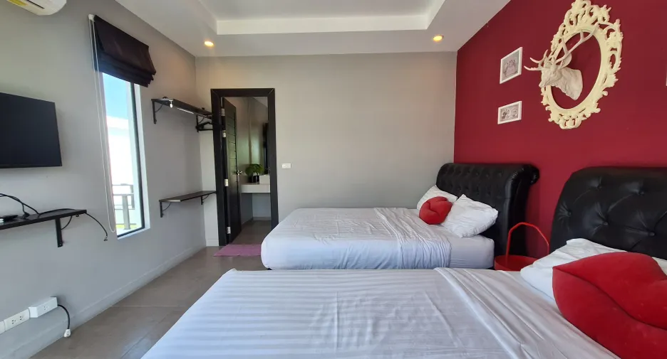 For rent 3 bedrooms villa in Hua Hin, Prachuap Khiri Khan