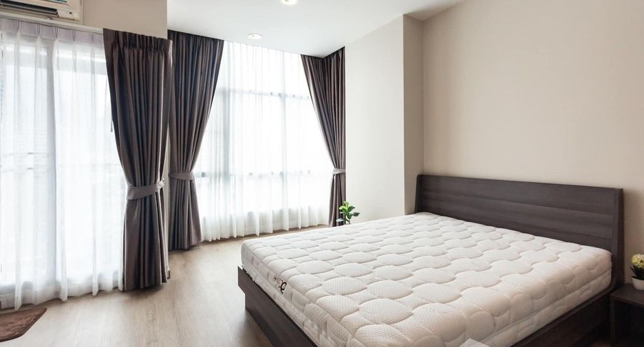 For sale 1 bed condo in Sathon, Bangkok