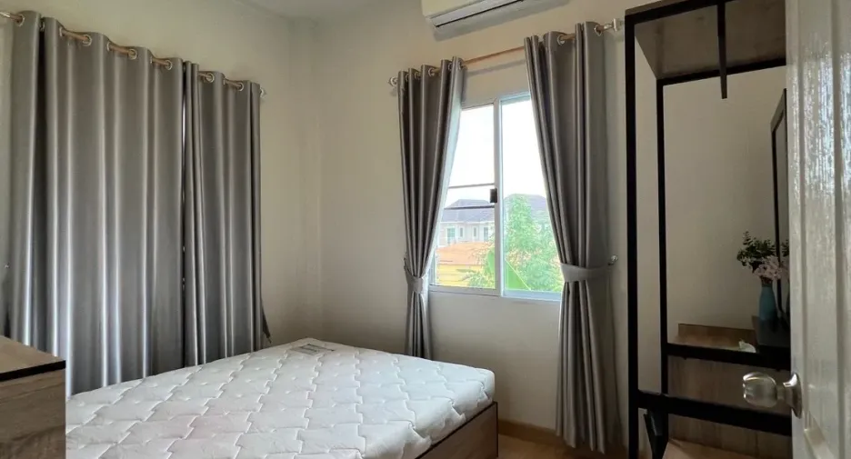 À vendre et à louer 3 chambres maison à Saraphi, Chiang Mai