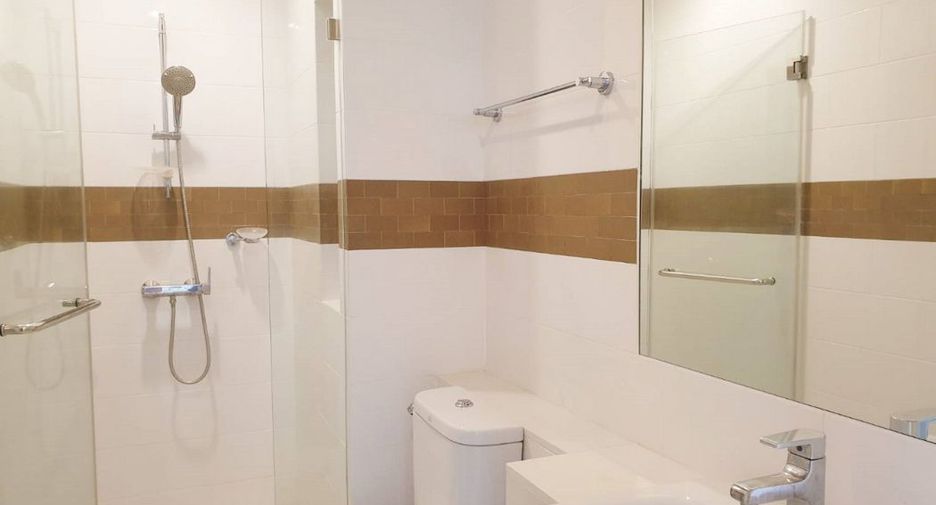 À vendre et à louer 2 chambres condo à Phra Khanong, Bangkok