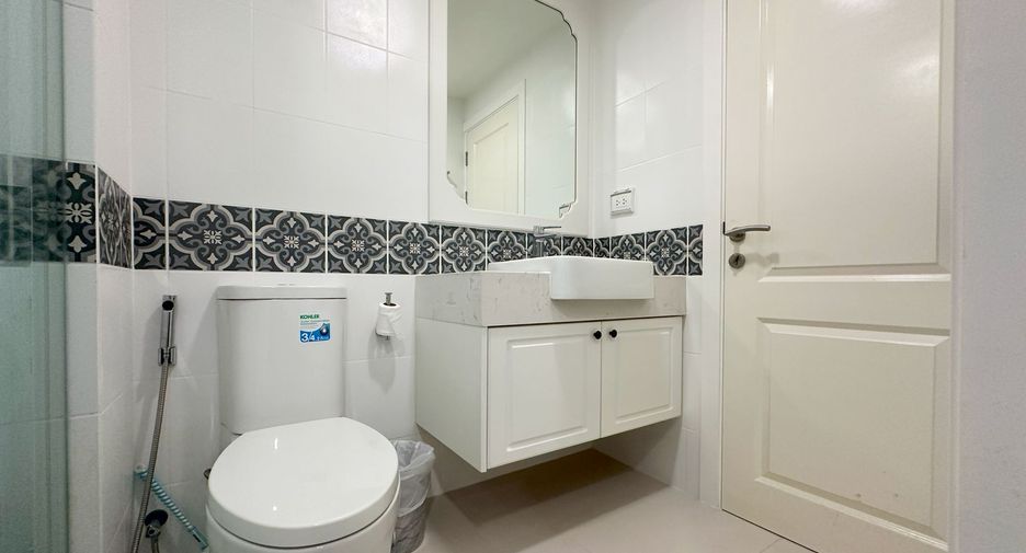 For sale 1 bed condo in Bang Lamung, Chonburi
