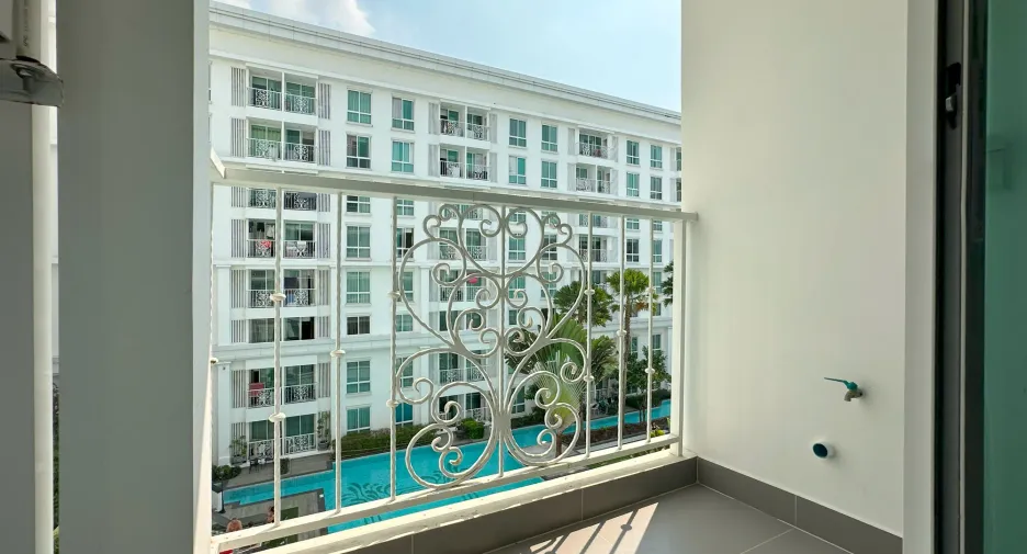 For sale 1 bed condo in Bang Lamung, Chonburi