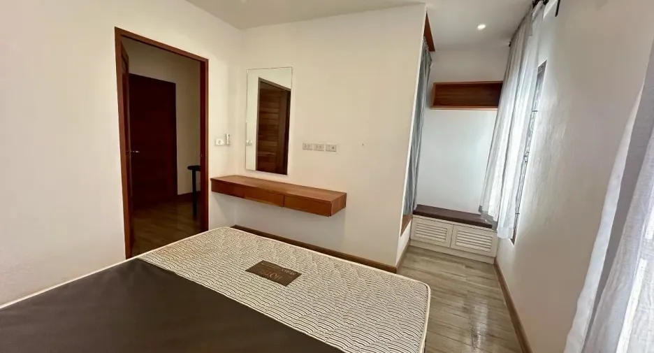 For rent 2 bedrooms townhouse in Mueang Chiang Mai, Chiang Mai