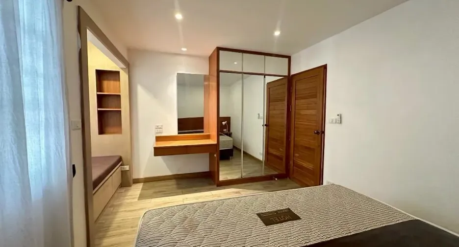 For rent 2 bedrooms townhouse in Mueang Chiang Mai, Chiang Mai