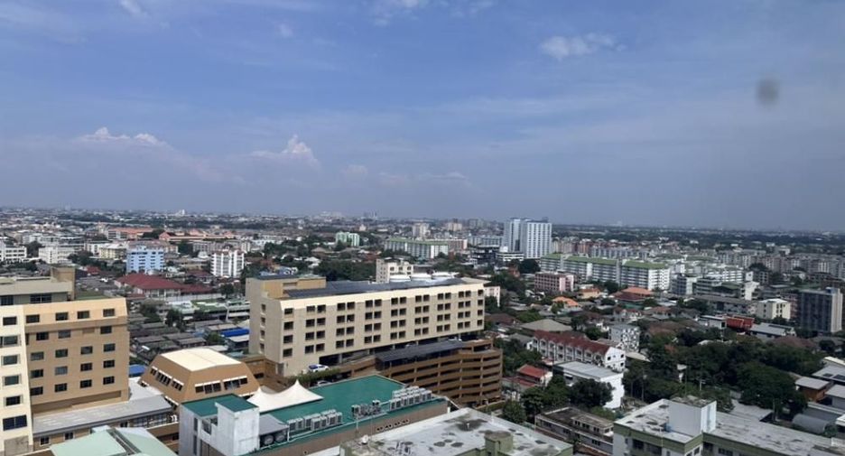 Condo en venta de 2 habitaciones en Bang Kapi, Bangkok