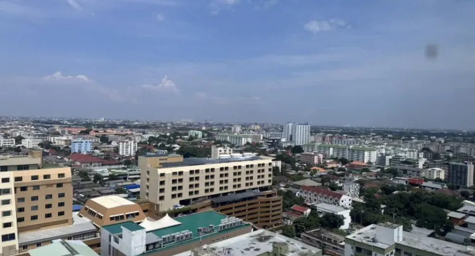 For sale 2 bedrooms condo in Bang Kapi, Bangkok