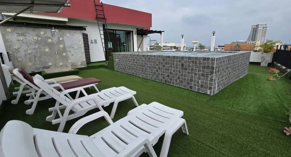 For sale 23 bedrooms hotel in Hua Hin, Prachuap Khiri Khan