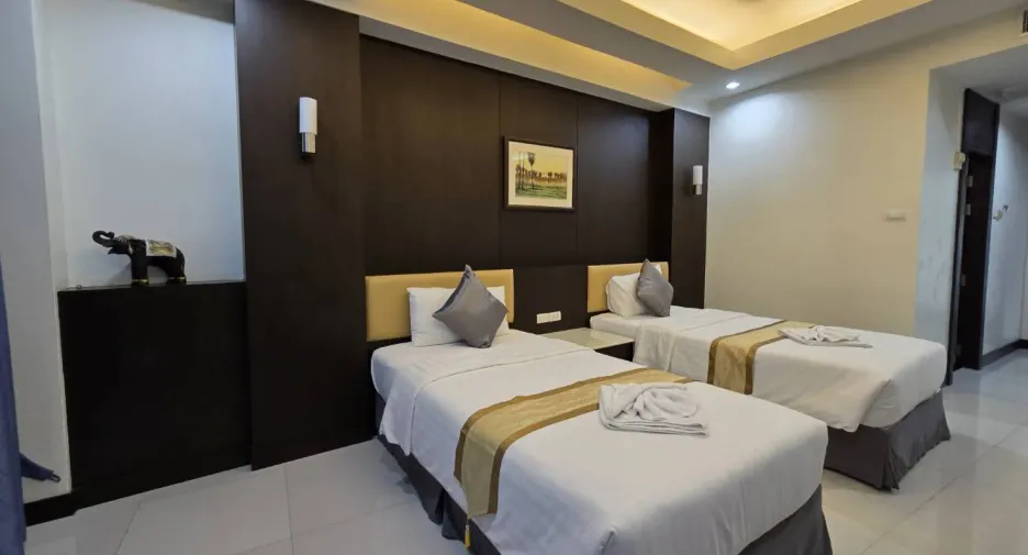 For sale 23 bedrooms hotel in Hua Hin, Prachuap Khiri Khan