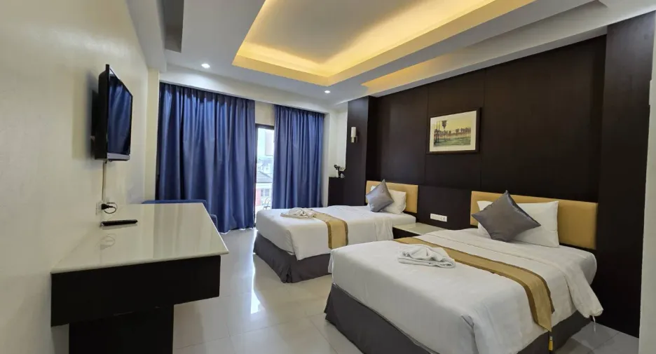 For sale 23 bedrooms hotel in Hua Hin, Prachuap Khiri Khan