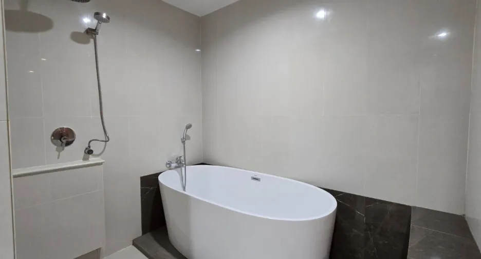 For sale 23 bedrooms hotel in Hua Hin, Prachuap Khiri Khan