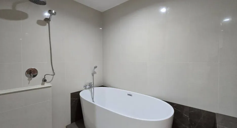 For sale 23 bedrooms hotel in Hua Hin, Prachuap Khiri Khan