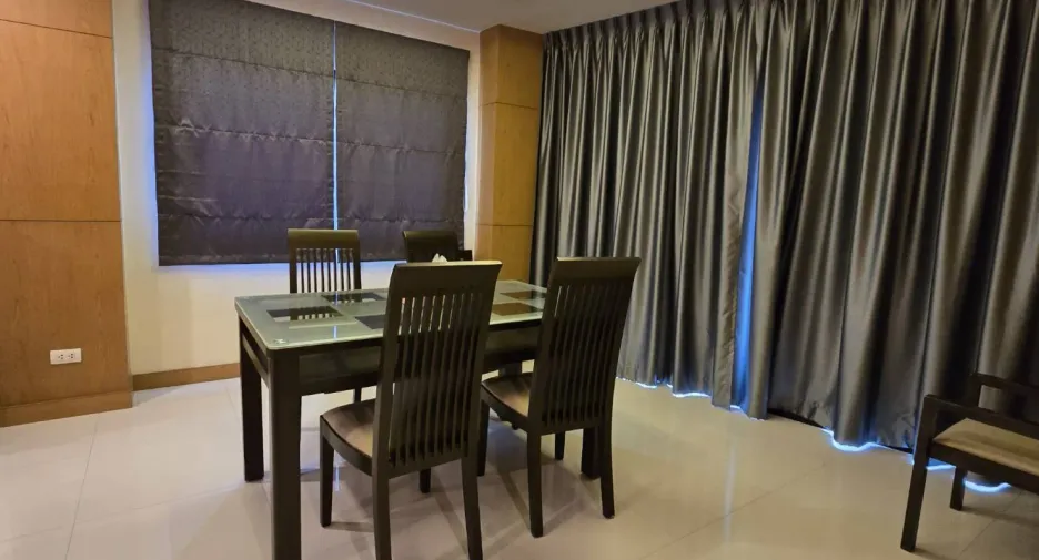 For sale 23 bedrooms hotel in Hua Hin, Prachuap Khiri Khan