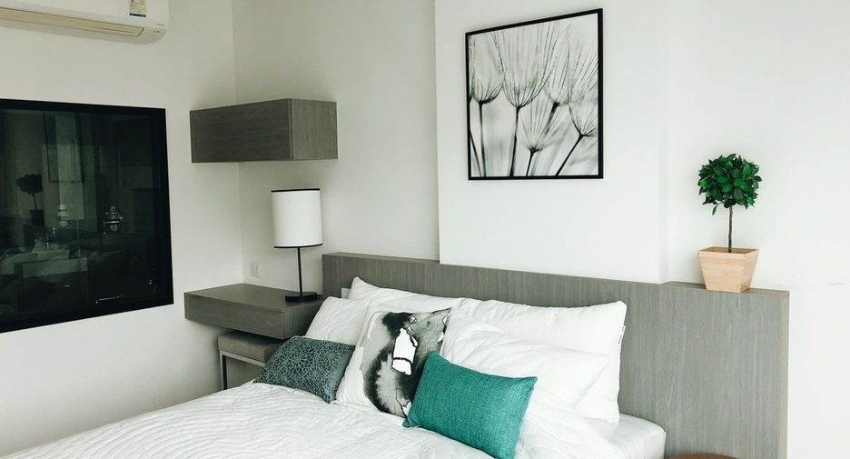 For sale 1 bed condo in Si Racha, Chonburi