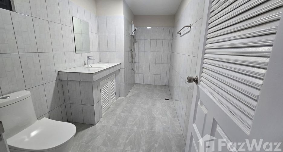 For sale and for rent 5 bedrooms villa in Mueang Chiang Mai, Chiang Mai