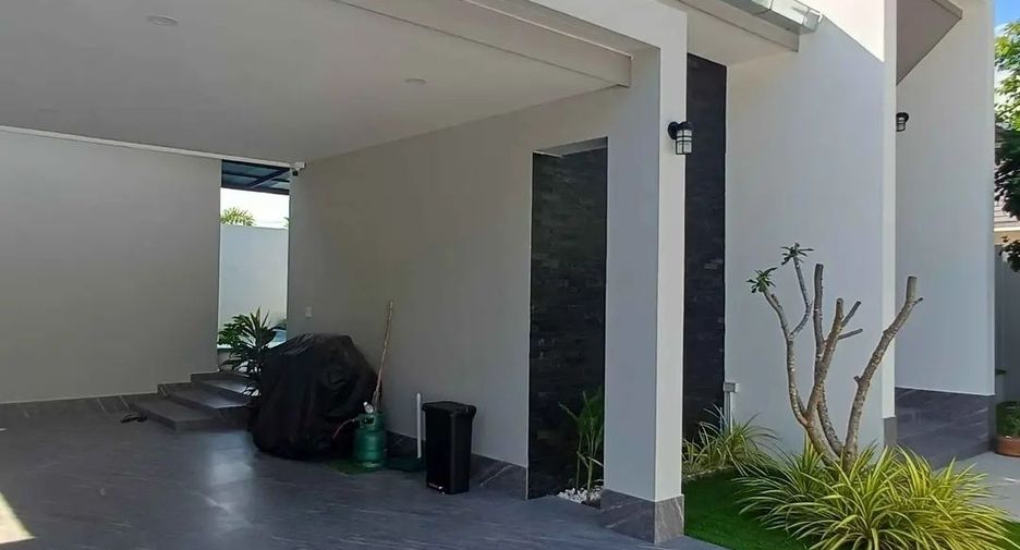 For rent 4 bedrooms villa in Hua Hin, Prachuap Khiri Khan
