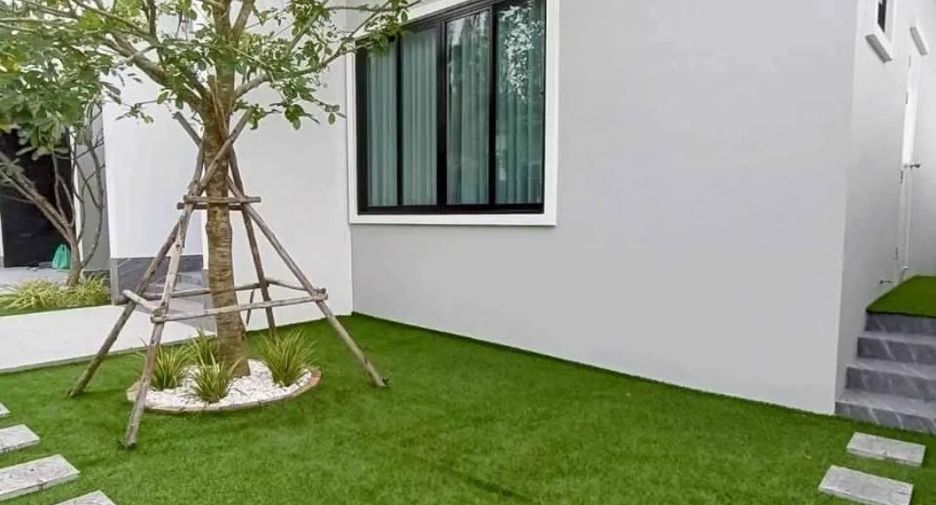 For rent 4 bedrooms villa in Hua Hin, Prachuap Khiri Khan
