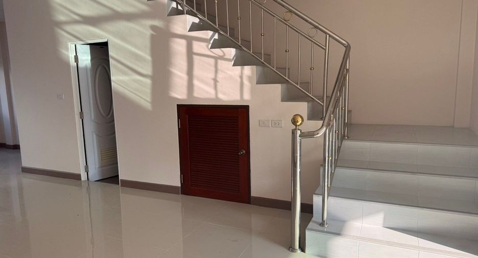 For sale 3 bedrooms townhouse in Hua Hin, Prachuap Khiri Khan