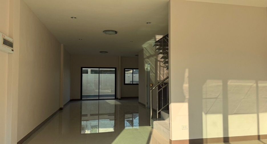 For sale 3 bedrooms townhouse in Hua Hin, Prachuap Khiri Khan