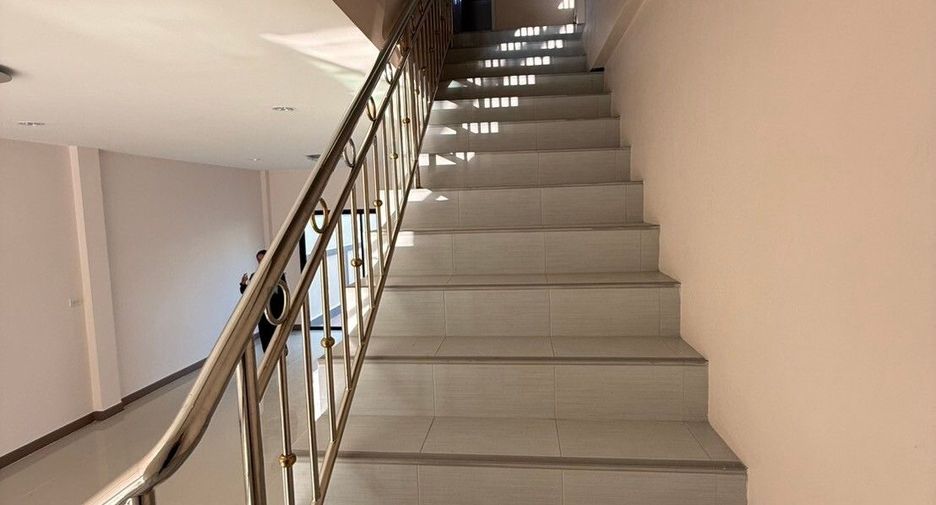 For sale 3 bedrooms townhouse in Hua Hin, Prachuap Khiri Khan