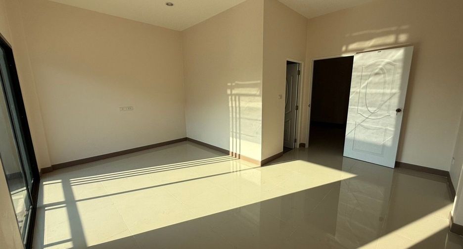 For sale 3 bedrooms townhouse in Hua Hin, Prachuap Khiri Khan