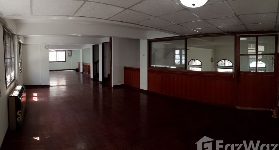 For sale 3 bedrooms townhouse in Mueang Chiang Mai, Chiang Mai