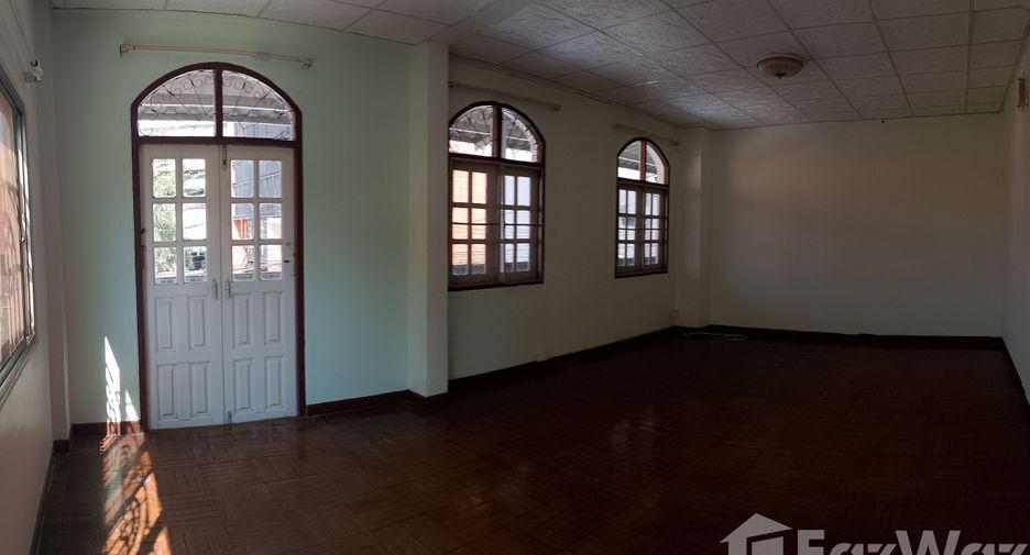 For sale 3 bedrooms townhouse in Mueang Chiang Mai, Chiang Mai