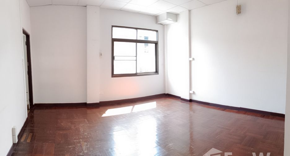 For sale 3 bedrooms townhouse in Mueang Chiang Mai, Chiang Mai