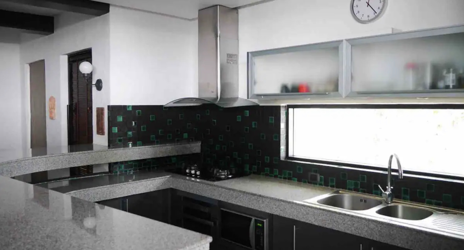 For rent 3 bedrooms villa in Ko Samui, Surat Thani
