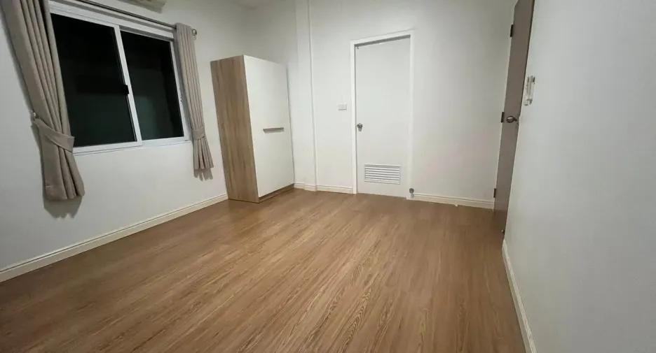 For rent 2 bedrooms house in Saraphi, Chiang Mai