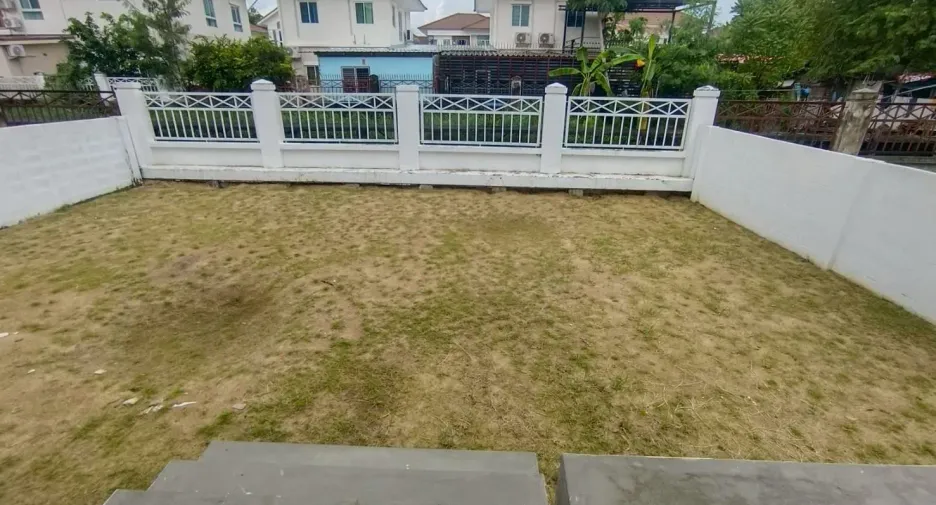For sale 3 bedrooms house in Prawet, Bangkok