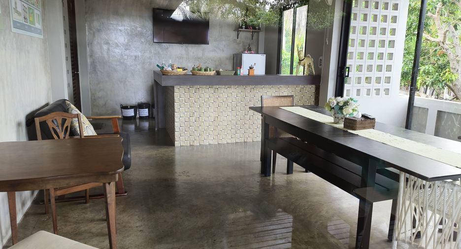 For sale 6 bedrooms house in Mueang Prachuap Khiri Khan, Prachuap Khiri Khan